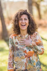 Zineb Réghay Coach Vitalité et naturopathe joyeuse