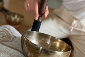 WhatsApp Image 2025-05-21 at 12.42.54(1) Massage sonore aux Bols tibétains